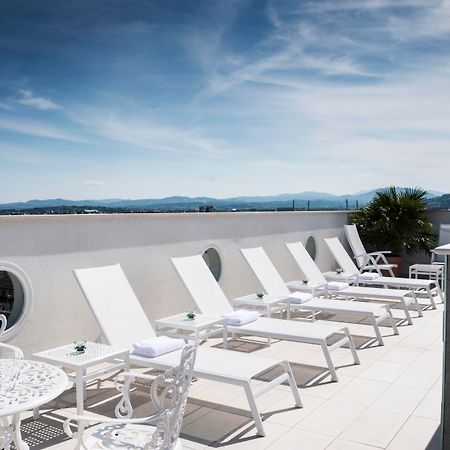 Erbavoglio Hotel Rimini Esterno foto