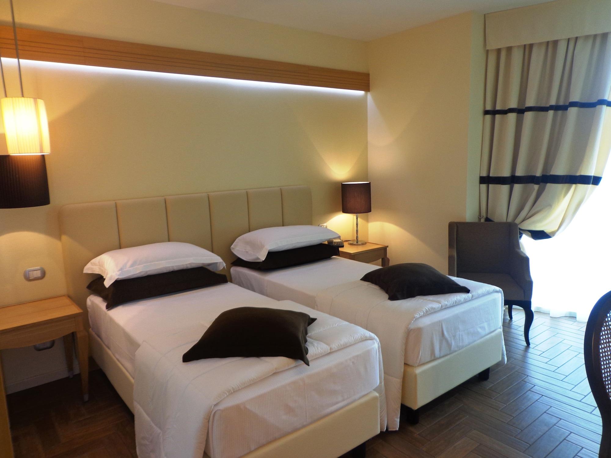 Erbavoglio Hotel Rimini Esterno foto