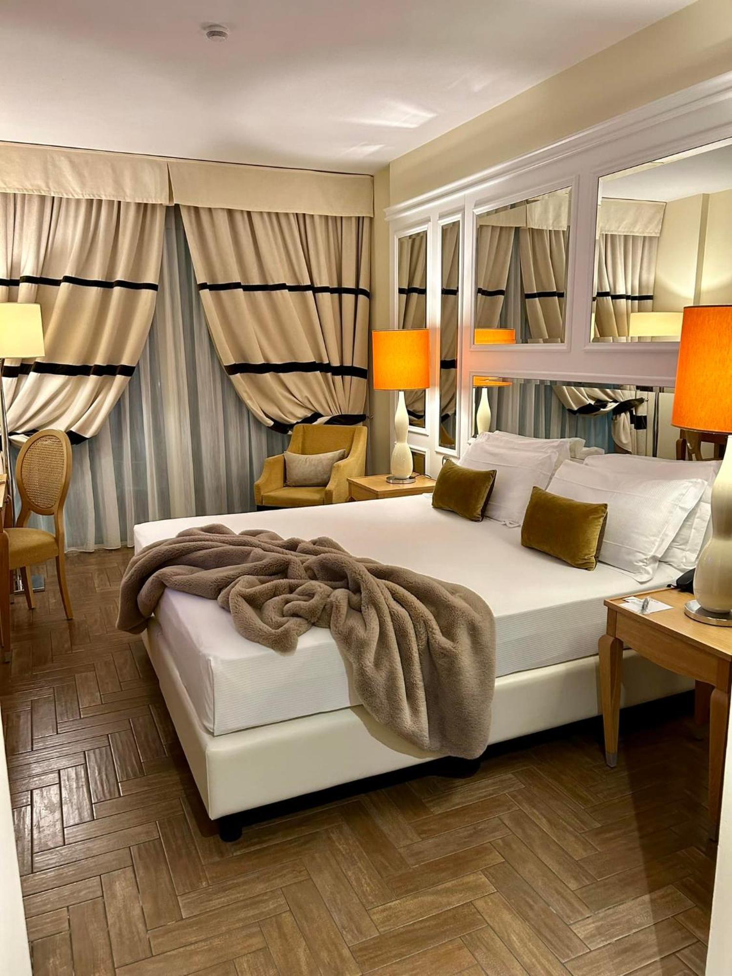 Erbavoglio Hotel Rimini Esterno foto