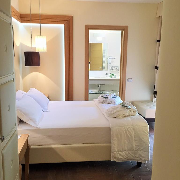 Erbavoglio Hotel Rimini Esterno foto